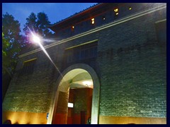 Entrance gate at Zhongshan Road.